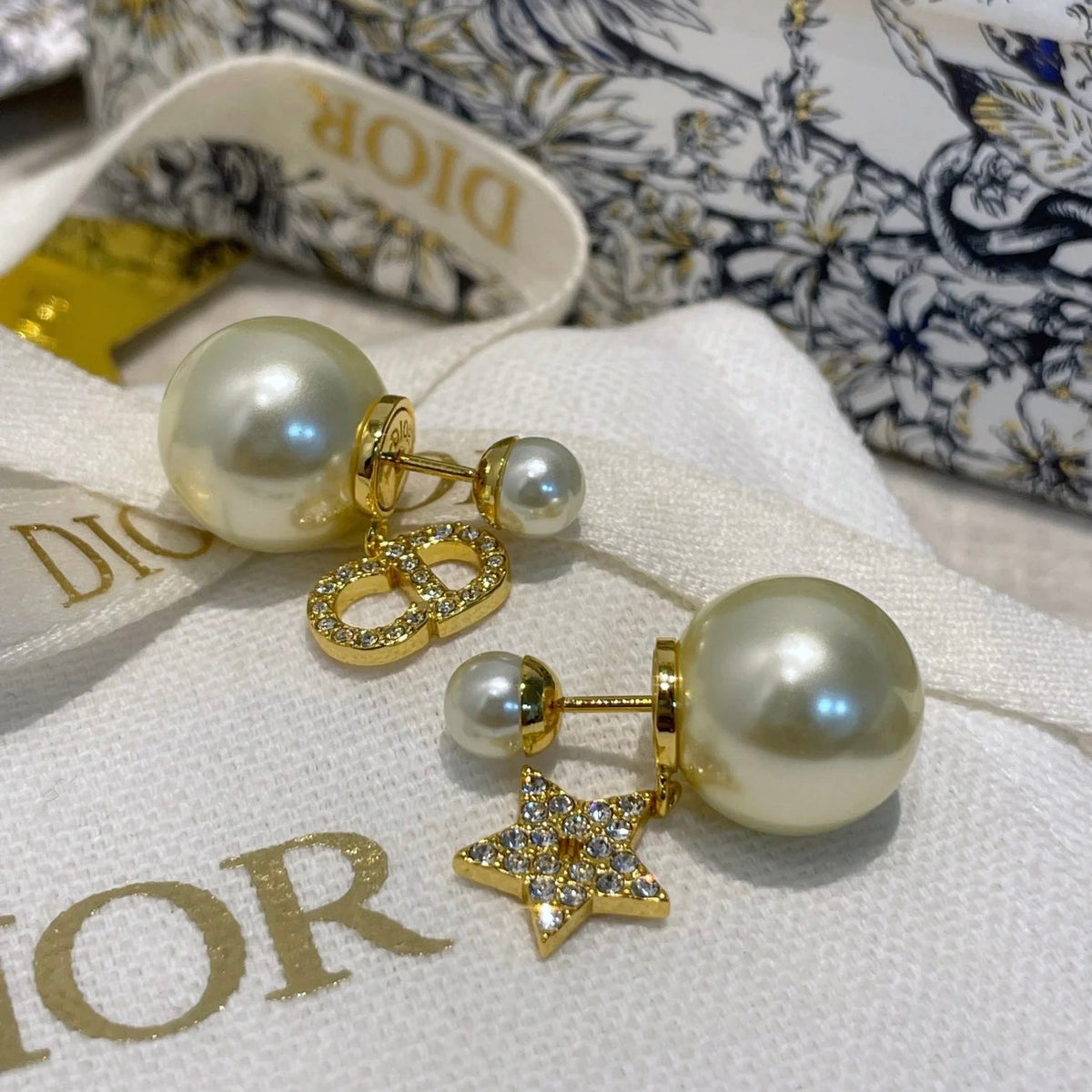 Dior Star Pearl Earrings