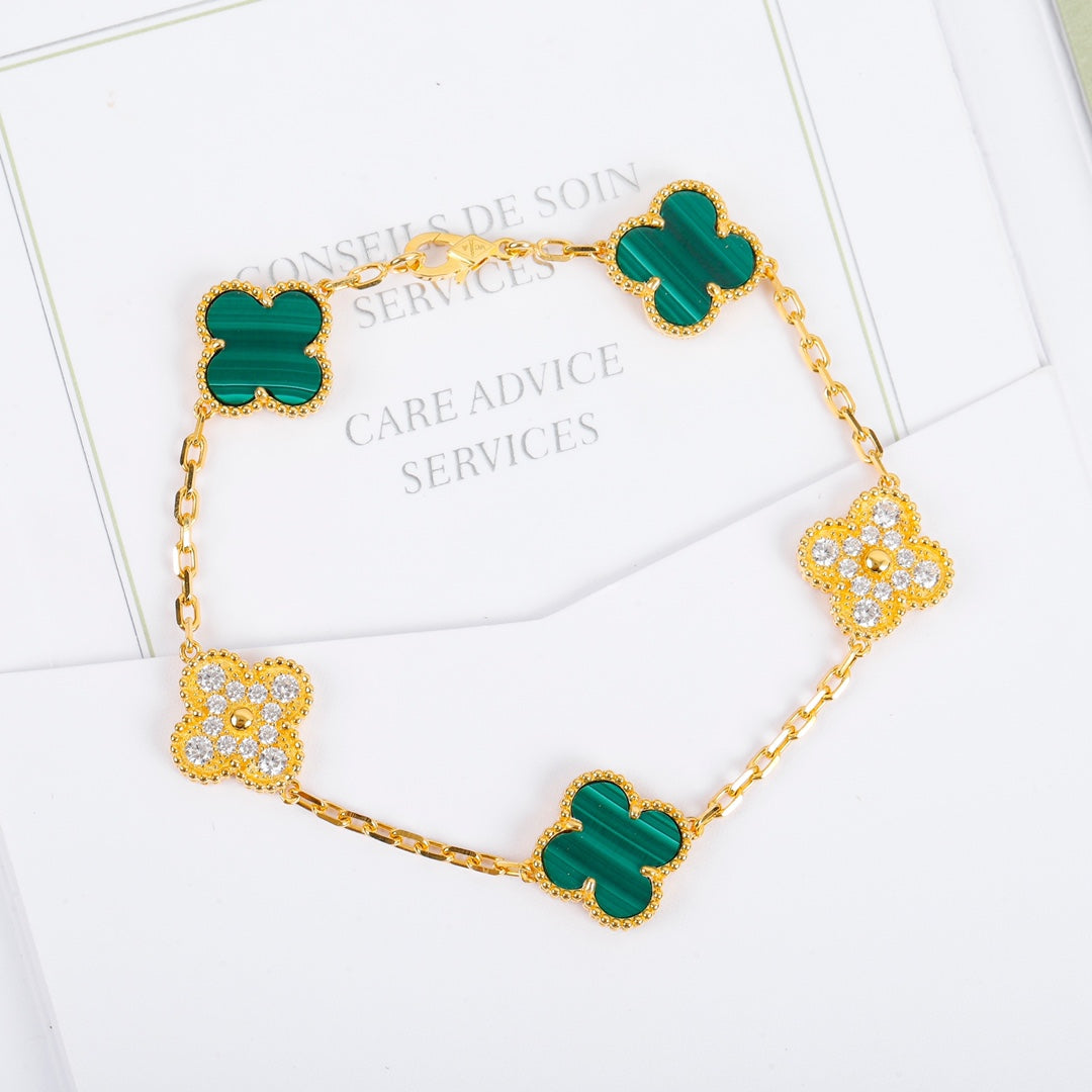 VCA Diamond Clover Bracelet
