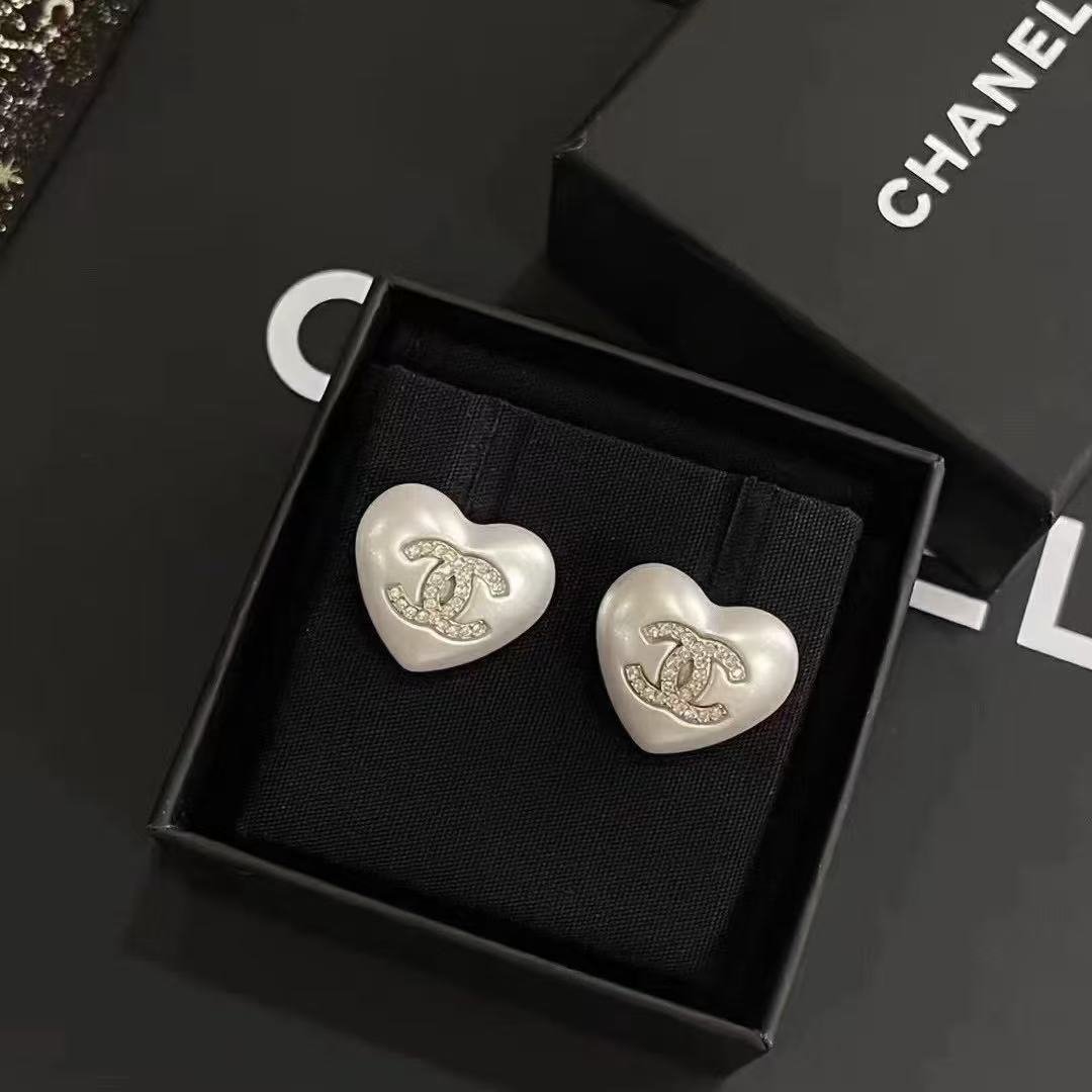 Chanel Pearl Heart Necklace Bracelet Earrings