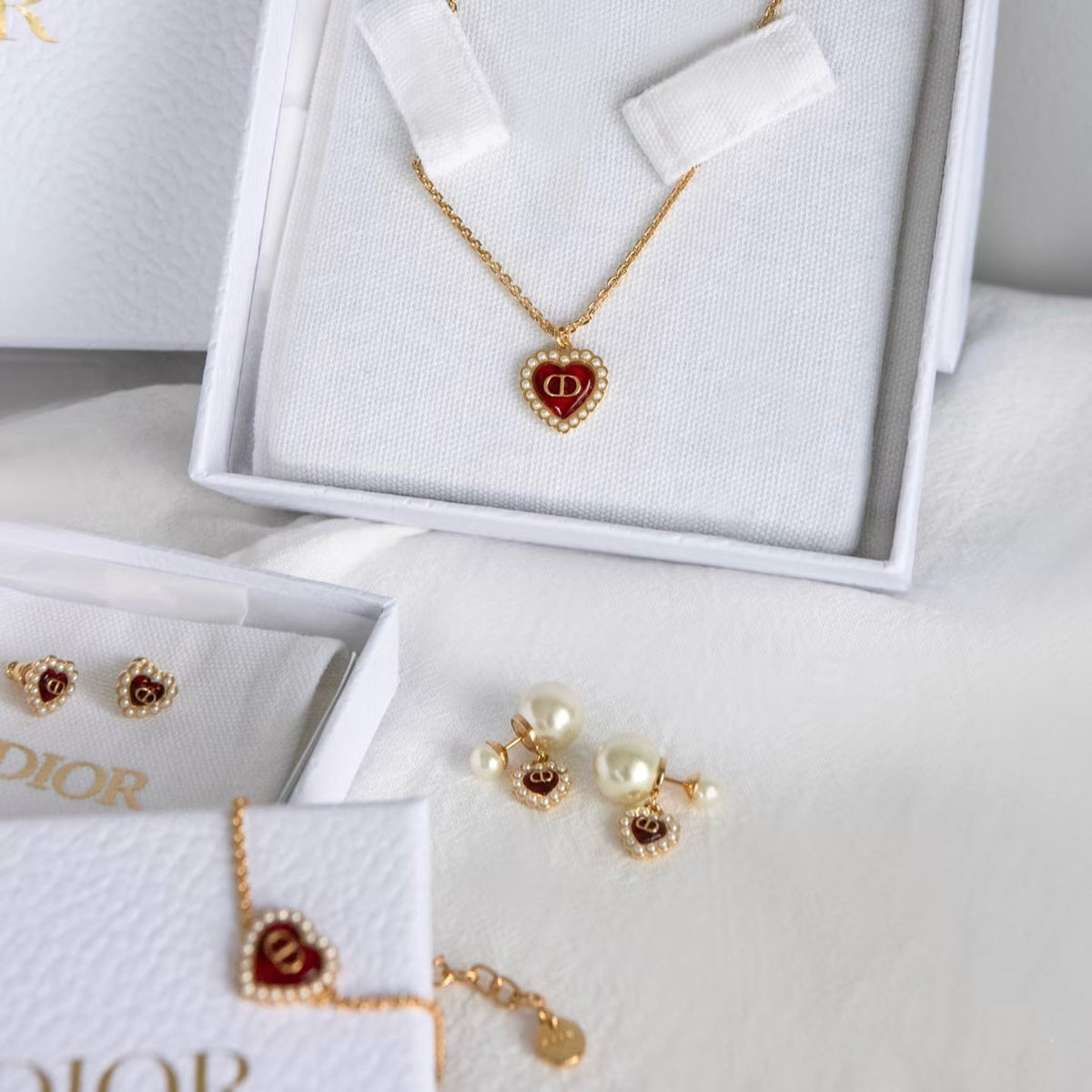 Dior Diamond Heart Necklace Bracelet Earrings