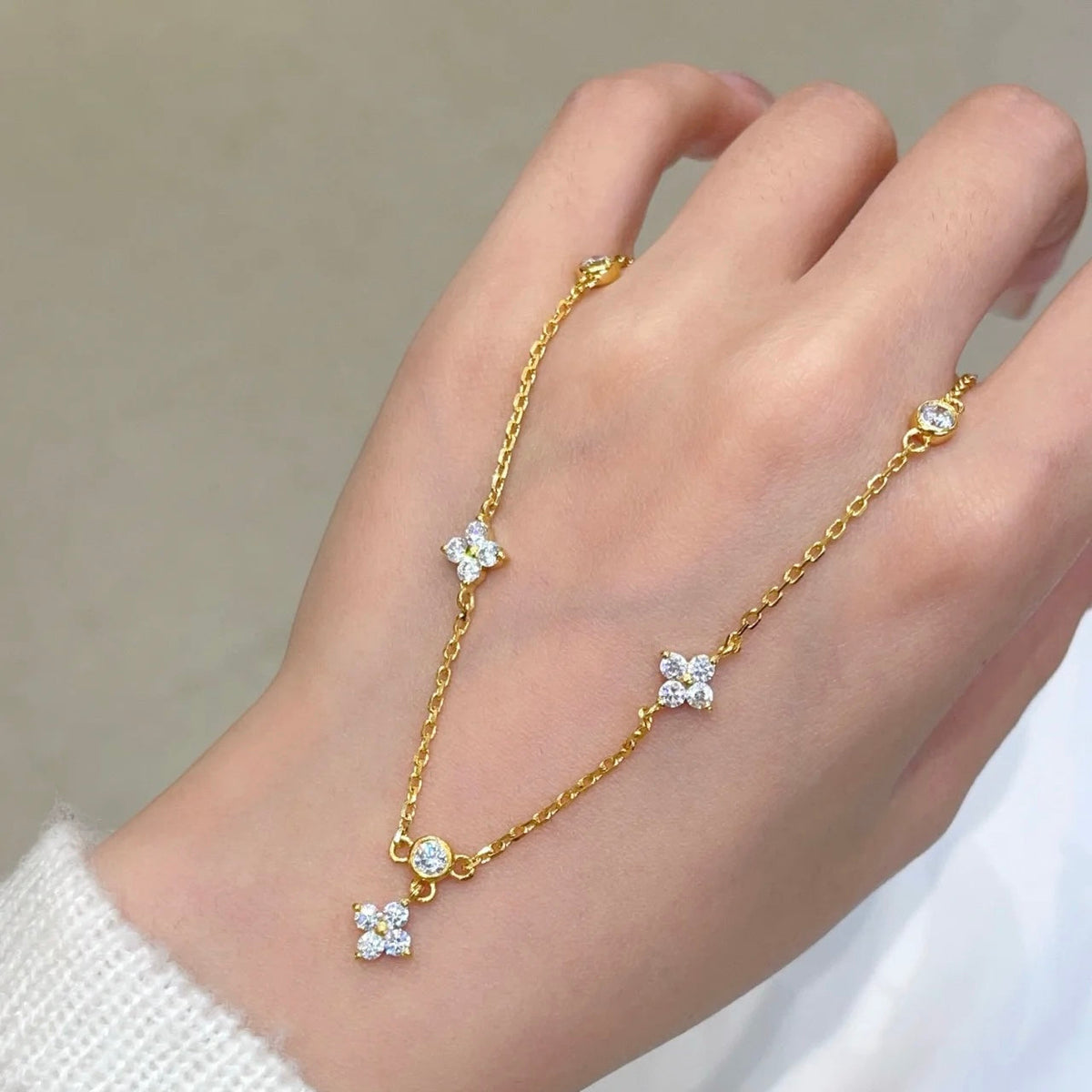 Clover Bubble Diamond Necklace Bracelet